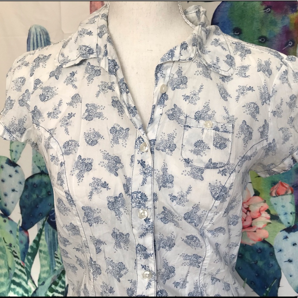 Light n Dainty Spring Top - Picture 3 of 6